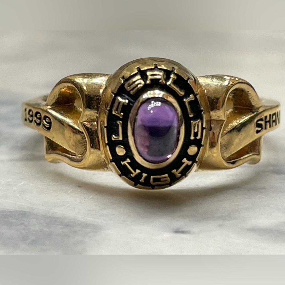 VTG 1999 LaSalle High School Class Ring Shamrock Gold plated purple Stone Sz 6 - Picture 2 of 12